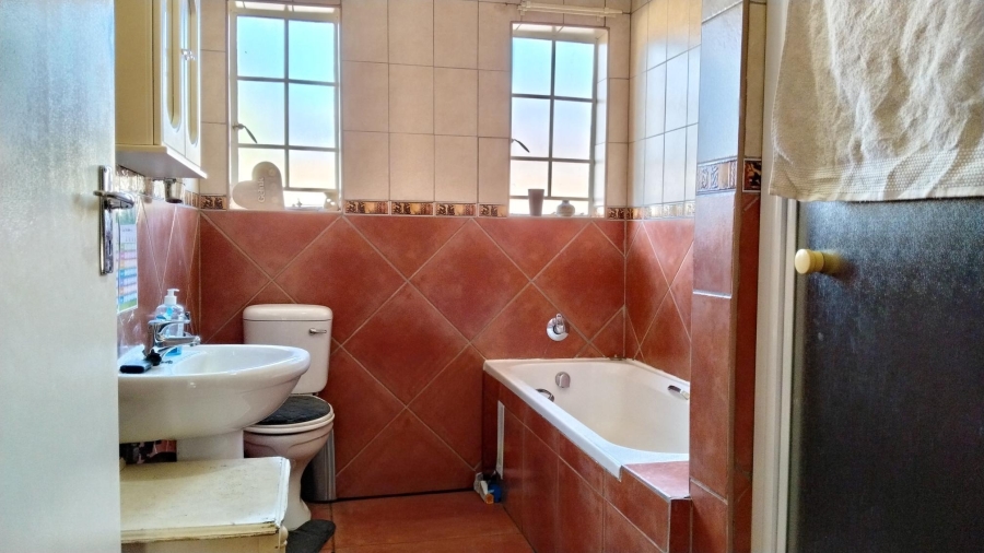 3 Bedroom Property for Sale in Waterval East North West